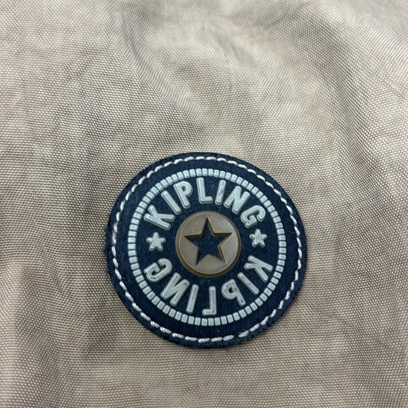 kipling Sports bag for carrying on the back with a crossed front loop - Picture 2 of 8